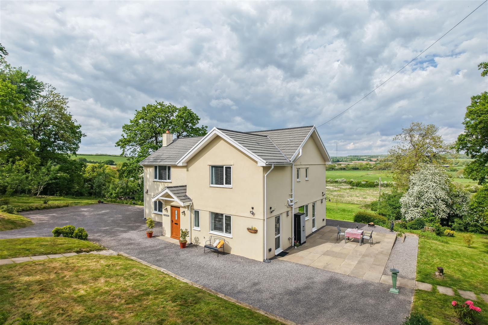 Dyffryn, Nr St Nicholas, Vale of Glamorgan, CF5 6SU